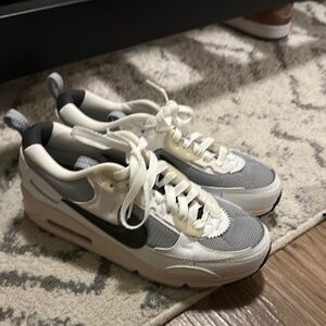 Nike Air Max 90 White and Gray Sneakers